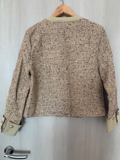เสื้อคลุมสีน้ำตาล มือหนึ่ง รูปที่ 4
