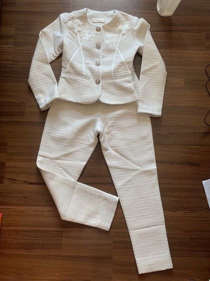 แขนยาว อื่นๆ M เสื้อแจ็คเก็ต | เสื้อคลุม อื่นๆ เสื้อคลุมกับกางเกงสีครีม