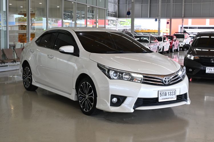 Toyota Altis 2016 1.8 Esport Sedan เบนซิน ไม่ติดแก๊ส เกียร์อัตโนมัติ ขาว รูปที่ 3