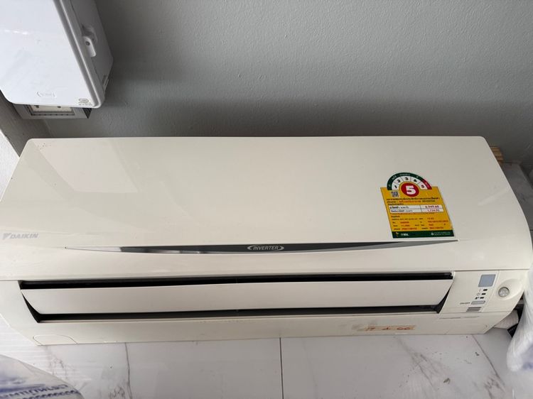แอร์ติดผนัง เป็นระบบอินเวอร์เตอร์ daikin 12,000 btu inverter
