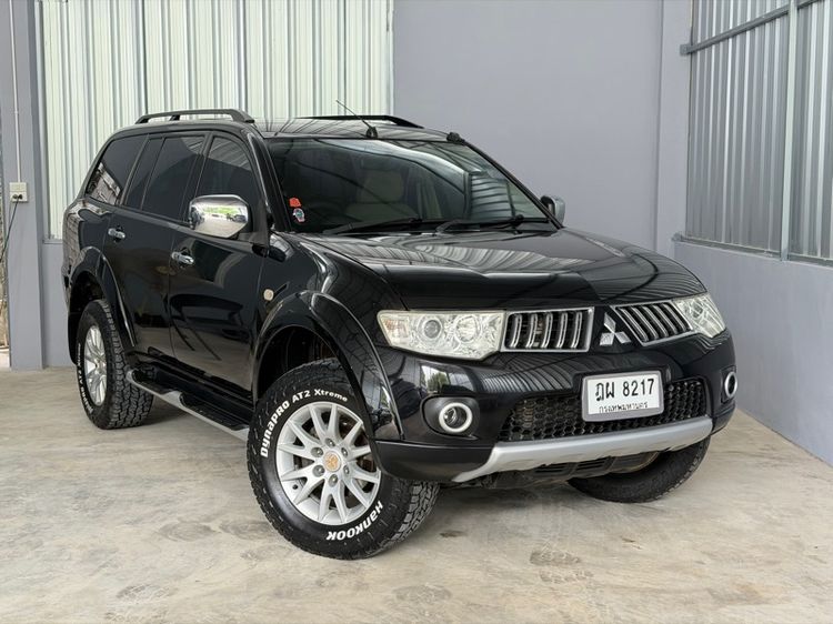 รถ Mitsubishi Pajero Sport 3.2 GT 4WD สี ดำ