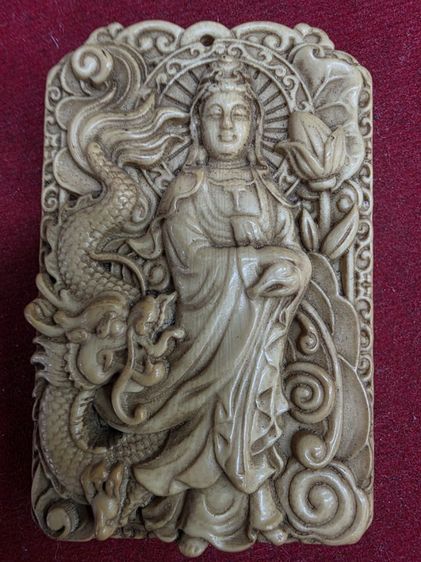 ของสะสม เจ้าแม่กวนอิม สวยหนักๆ แกะสลัก สวยหนักๆ ขายเป็นชิ้นงานของสะสม ตามสภาพ ไม่ได้รับประกัน พร้อมส่ง