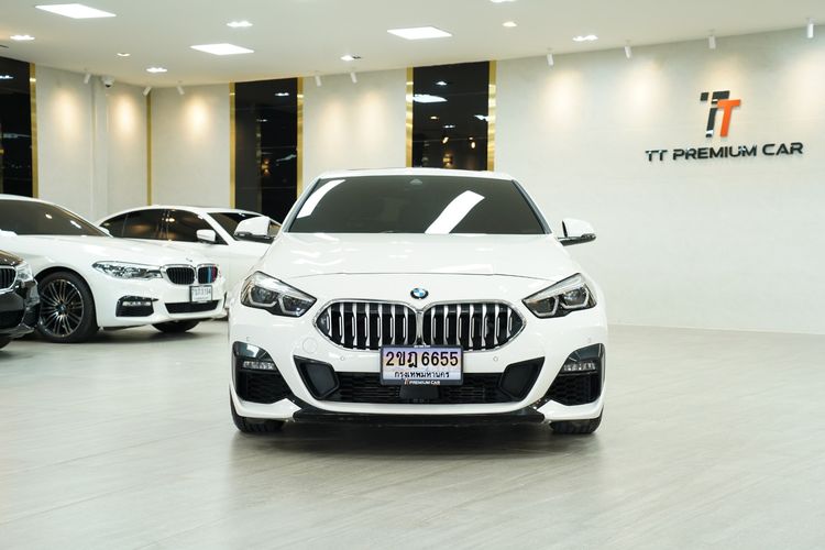 BMW Series 2 2024 220i Sedan เบนซิน เกียร์อัตโนมัติ ขาว รูปที่ 2