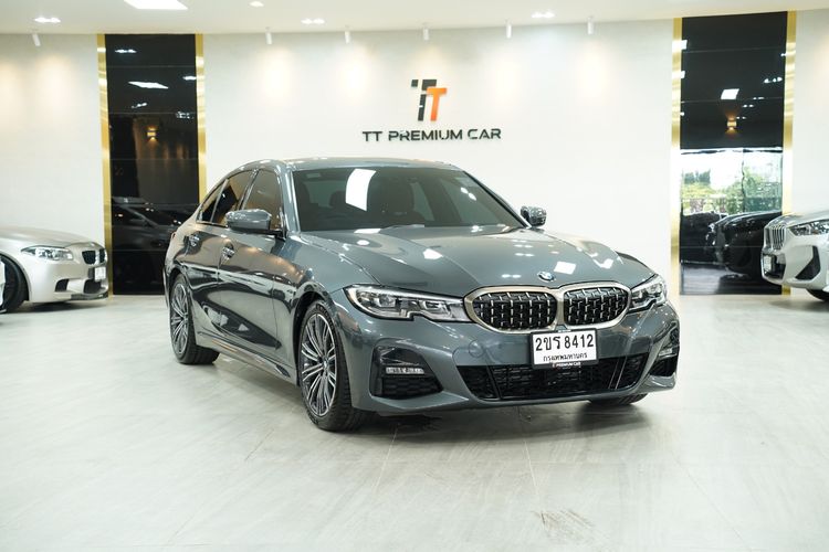 รถ BMW Series 3 320d สี เทา