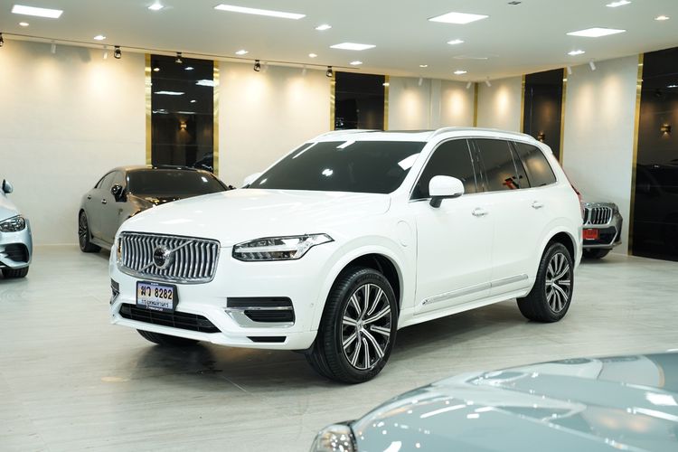 Volvo XC90 2022 2.0 T8 Inscription 4WD Utility-car ปลั๊กอินไฮบริด (PHEV) เกียร์อัตโนมัติ ขาว รูปที่ 3