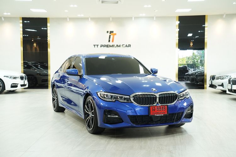 รถ BMW Series 3 330e สี ฟ้า