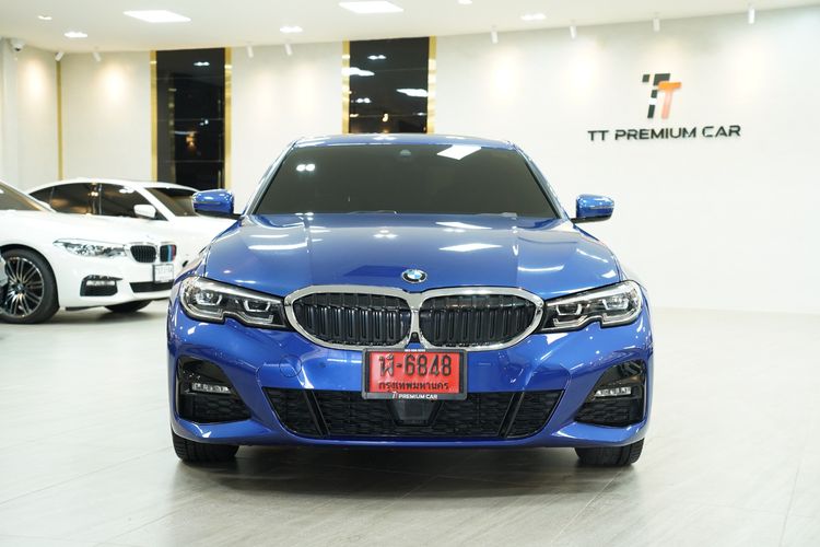BMW Series 3 2022 330e Sedan ปลั๊กอินไฮบริด (PHEV) เกียร์อัตโนมัติ ฟ้า รูปที่ 2