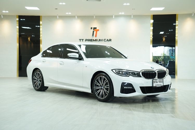 รถ BMW Series 3 320d สี ขาว