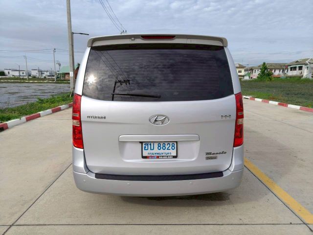 Hyundai H-1  2012 2.5 Maesto Deluxe Utility-car ดีเซล เกียร์อัตโนมัติ บรอนซ์เงิน รูปที่ 4