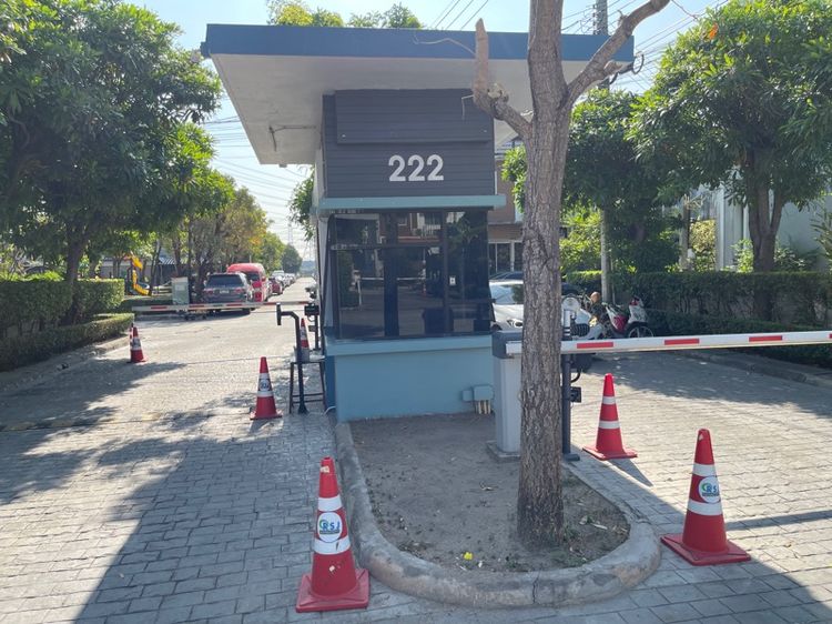 Areeya Property 2011 ตกแต่งครบ ใช่ ขายบ้านทาวน์เฮ้า2ชั้น ก.ม.8 บางนา-ตราด รูปที่ 2
