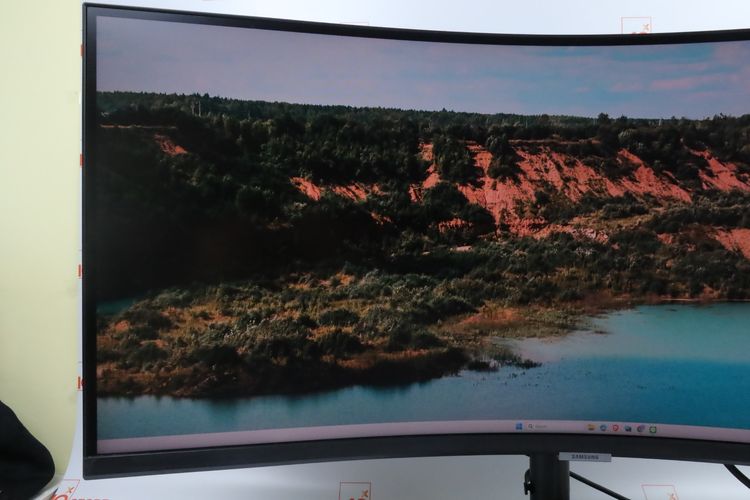 จอโค้ง 34" IPS 2K 100Hz Ultra-Wide Curved Samsung ViewFinity S6 รูปที่ 4