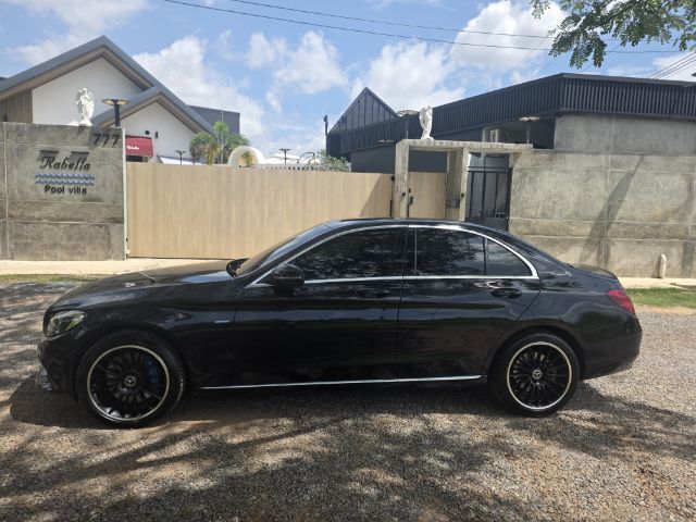 รถ Mercedes-Benz C-Class C300e สี ดำ