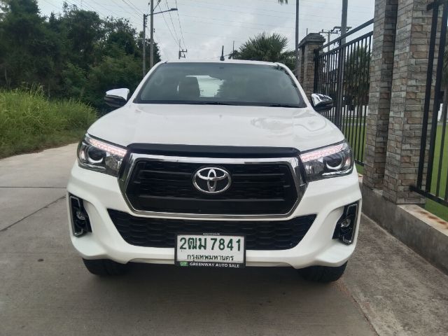 Toyota Hilux Revo 2019 2.4 Prerunner E ดีเซล เกียร์อัตโนมัติ ขาว รูปที่ 2