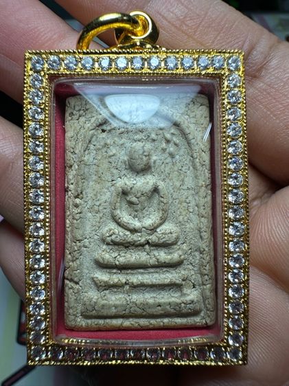 พระสมเด็จเก่าค่ะ