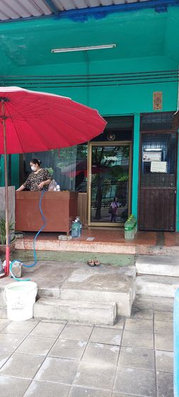 ตึกแถวให้เช่าหน้าร้านตั้งอยู่หลังทางเข้ากรมขนส่งทางบก ตรงข้ามช่อง7 สี