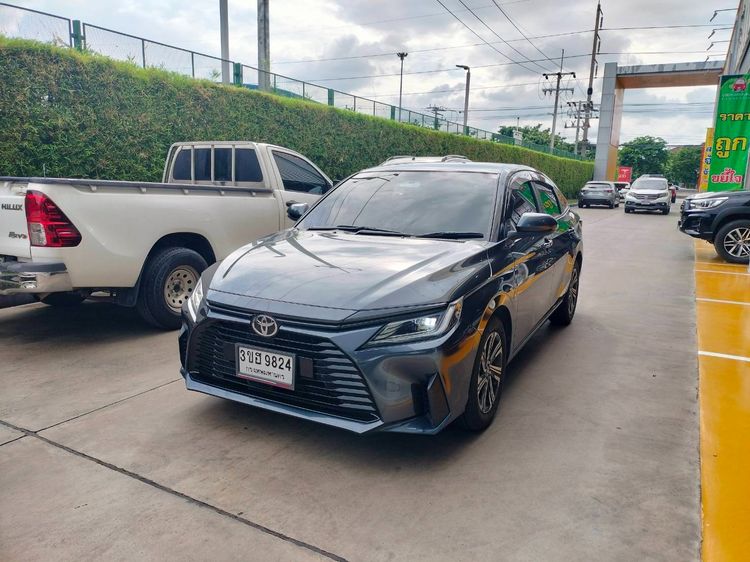 Toyota Yaris ATIV 2022 1.2 Smart Sedan เบนซิน ไม่ติดแก๊ส เกียร์อัตโนมัติ เทา รูปที่ 2