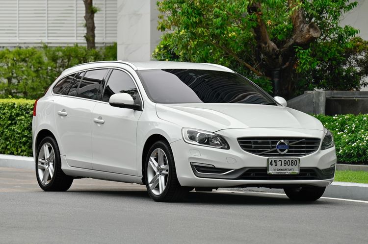 Volvo V60 2016 1.6 Drive Sedan เบนซิน ไม่ติดแก๊ส เกียร์อัตโนมัติ ขาว รูปที่ 2