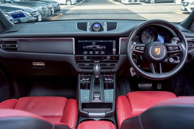 Porsche Macan 2023 2.0 Turbo PDK Utility-car เบนซิน ไม่ติดแก๊ส เกียร์อัตโนมัติ ขาว รูปที่ 3