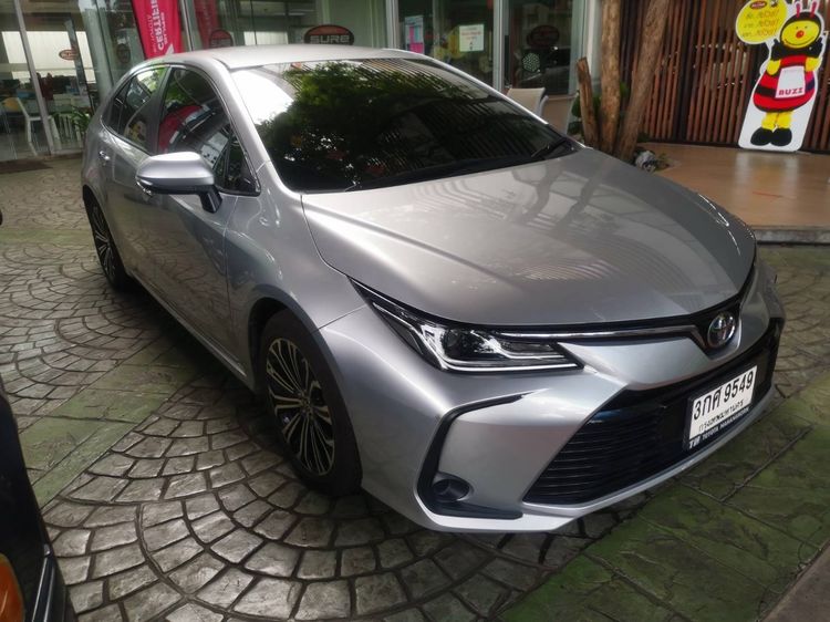 รถ Toyota Altis 1.8 Esport สี บรอนซ์เงิน