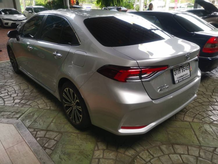 Toyota Altis 2021 1.8 Esport Sedan เบนซิน ไม่ติดแก๊ส เกียร์อัตโนมัติ บรอนซ์เงิน รูปที่ 4