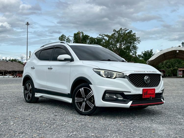 รถ MG ZS 1.5X+ Sunroof สี ขาว
