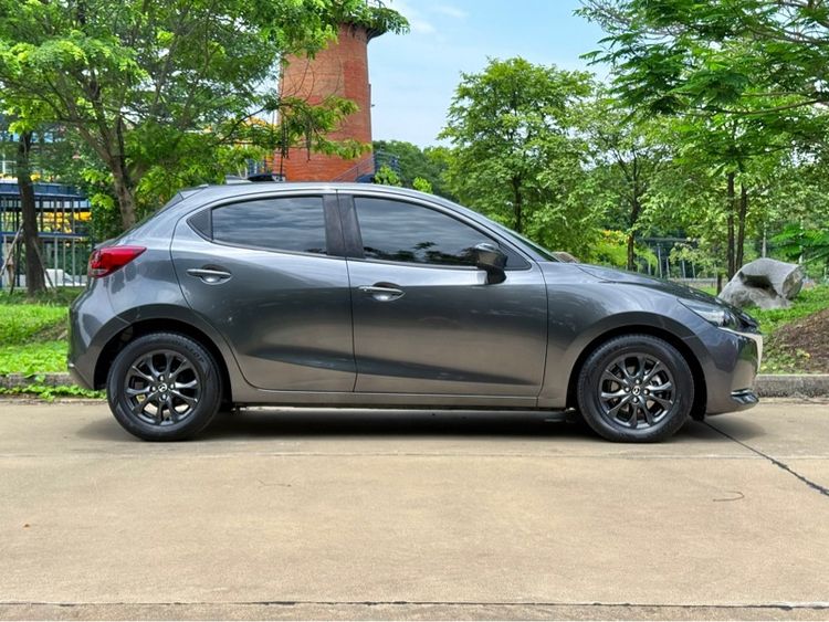 Mazda Mazda 2 2021 1.3 S Sedan เบนซิน เกียร์อัตโนมัติ เทา รูปที่ 3