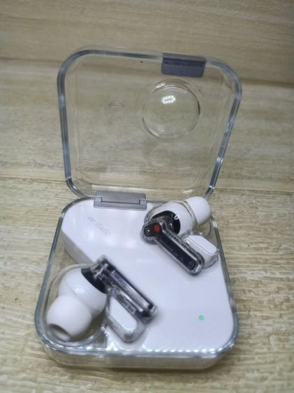 อื่นๆ ขายหูฟัง Nothing Ear 1 ใช้ได้ข้างเดียว ขาย 950 บาท ของใหม่5590 รุ่นนี้เสียงดีมาก