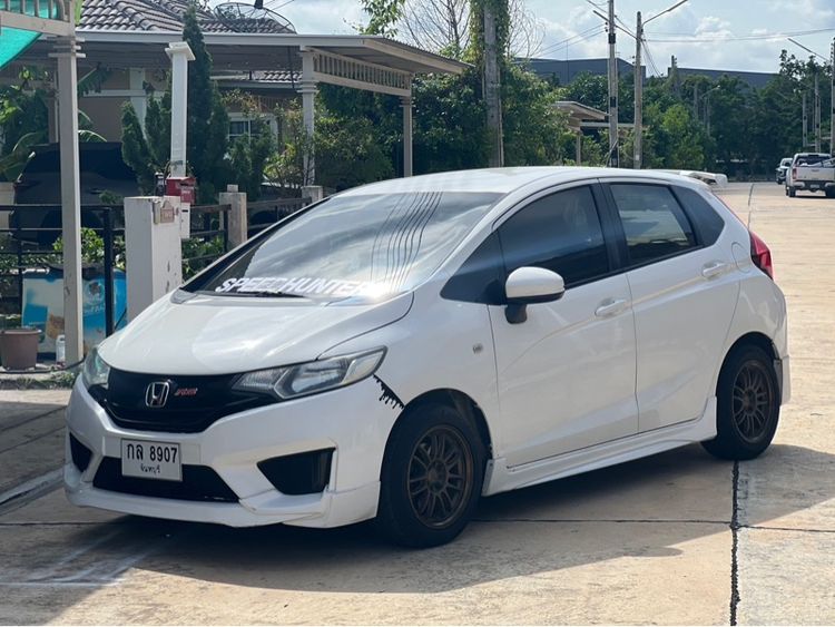 Honda Jazz 2015 1.5 S Sedan เบนซิน ไม่ติดแก๊ส เกียร์อัตโนมัติ ขาว