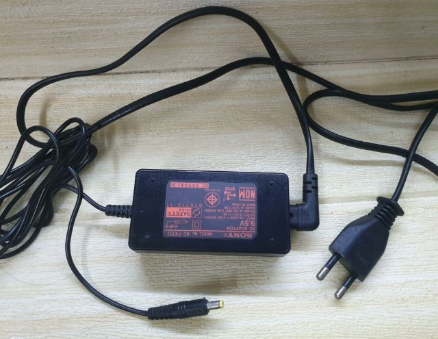 อแดบเตอร์SONY 9.5v 1300maของแท้หัวเหลืองมาตราฐาน 
ใช้งานกับเครื่องเล่นCD MDรุ่นเก่า ลำโพง หูฟัง  อุปกรณ์เสริมของ sonyมากมาย