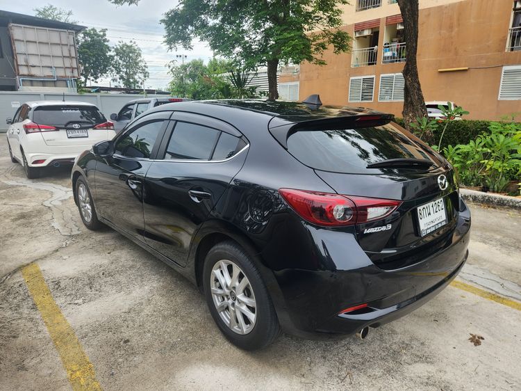 Mazda Mazda3 2019 2.0 C Sports Sedan เบนซิน ไม่ติดแก๊ส เกียร์อัตโนมัติ ดำ รูปที่ 4