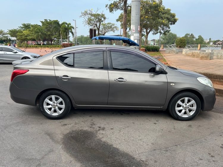 รถ Nissan Almera 1.2 VL สี น้ำตาล