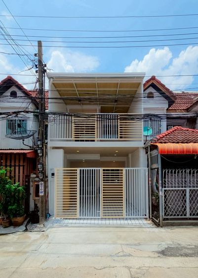 อื่นๆ มีบางส่วน หลุดจอง บ้านรีโนเวทใหม่พร้อมอยู่ ทำเลพระราม 5 - บางศรีเมือง ตรงข้ามตลาดเลย