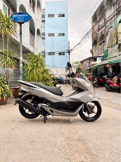ขายรถมอเตอร์ไซค์pcx150 รูปที่ 3