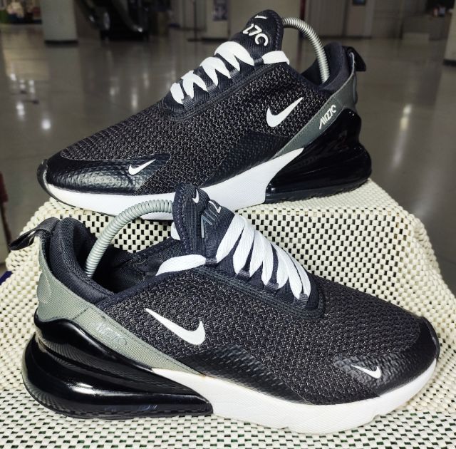 ดำ ผ้าใบ รองเท้าผ้าใบ UK 9 | EU 43 1/3 | US 9.5 รองเท้า💥 NIKE AIR Max 270💥ของแท้‼️พื้นนิ่ม เบา สวยๆ เดิมๆ สภาพดี💥ไซร์ 43