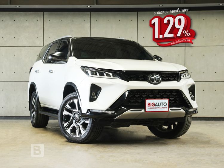 Toyota Fortuner 2023 2.4 Legender Black Top Utility-car ดีเซล ไม่ติดแก๊ส เกียร์อัตโนมัติ ขาว