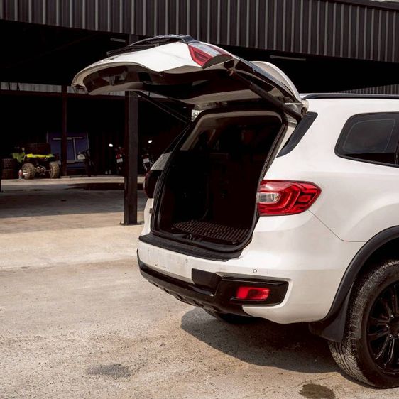 Ford Everest 2022 2.0 Trend Utility-car ดีเซล ขาว รูปที่ 4
