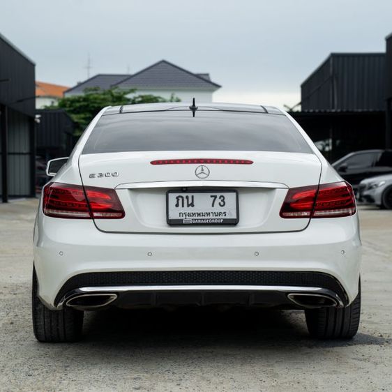 Mercedes-Benz E-Class 2015 E200 Sedan เบนซิน ขาว รูปที่ 4
