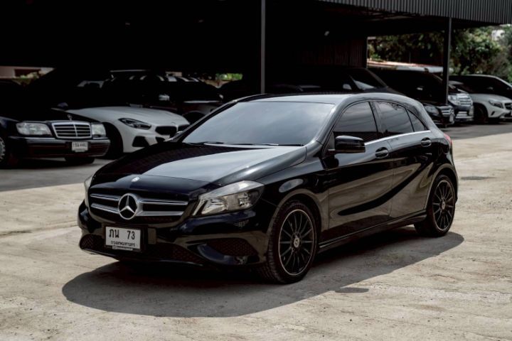 Mercedes-Benz A-Class 2015 A180 Sedan เบนซิน เกียร์อัตโนมัติ ดำ