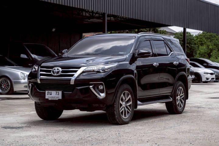 Toyota Fortuner 2020 2.4 V ดีเซล ดำ