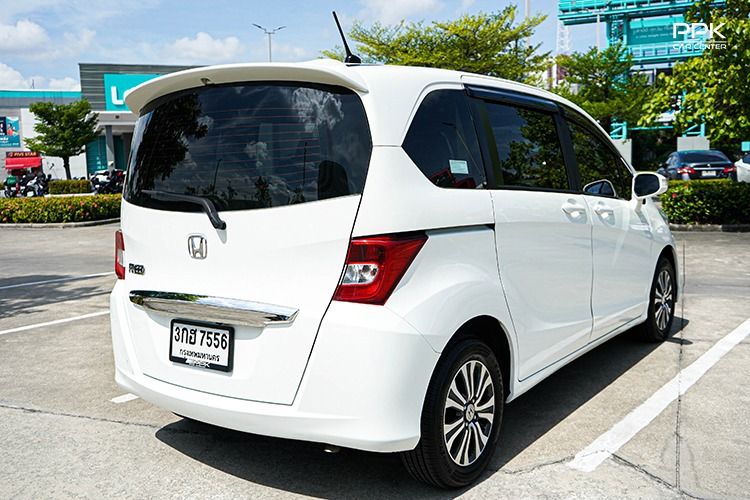 Honda Freed 2015 1.5 EL Utility-car เบนซิน ไม่ติดแก๊ส เกียร์อัตโนมัติ ขาว รูปที่ 4