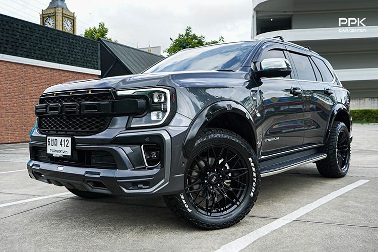 รถ Ford Everest 2.0 Titanium Plus 4WD สี เทา