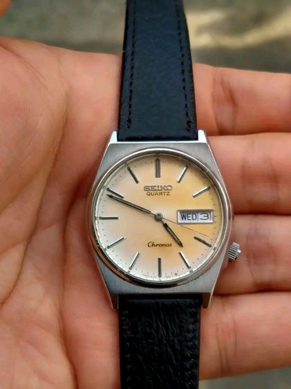 ขาว นาฬิกา Seiko Chronos ถ่าน
สภาพดี เดินดี ใช้งานปกติ