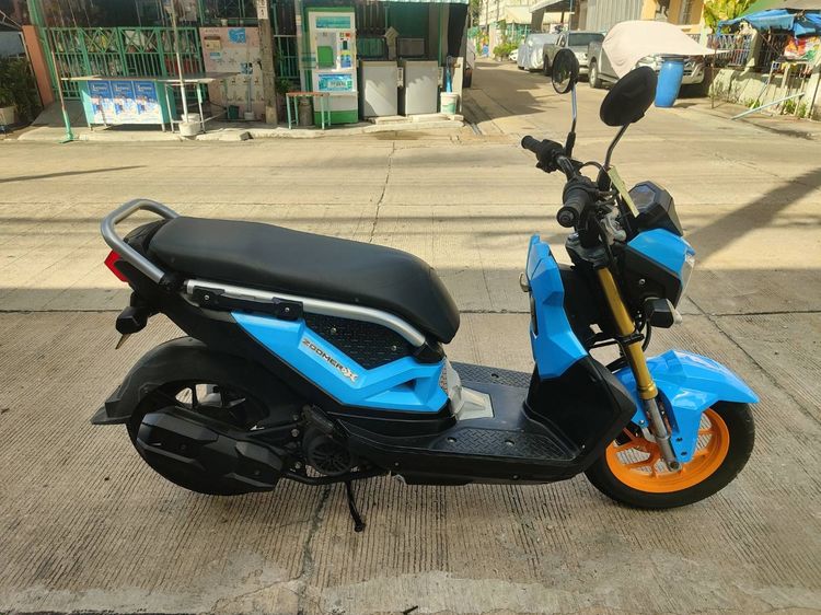 🛵ยังไงก็ขาย ZOOMER-X ปี 59 เครื่องดี สีสวย สตาร์ทมือ เล่มชุดโอนครบ+เปลี่ยนถ่ายน้ำมันเครื่องฟรี ส่งฟรี30 ก.ม รูปที่ 3