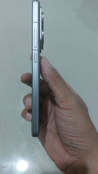 มือถือมือสองสบายสวยxiaomi14T Pro อุปกรณ์การเรียนการสอน.มีแต่ตัวเครื้องครับ.มีแคสไห้3อันครีบติดฟีรนแล้วครีบสนใจดูของได้ที่บิ์กชีบางพลีครับไหม