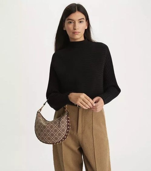 TORY BURCH T MONOGRAM JACQUARD STUDDED MINI CRESCENT BAG รูปที่ 7
