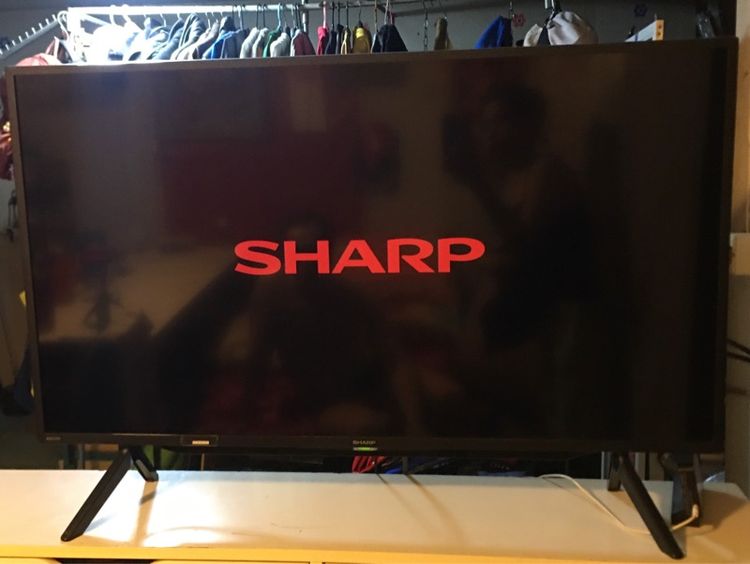 ขายTV ยี่ห้อ SHARP จอ 42 นิ้ว รุ่น 2T-C42BD1X มือสอง สภาพใหม่กริบ จอดี ภาพสวย คมชัด ใช้งานได้ปกติ พร้อมรีโมท 