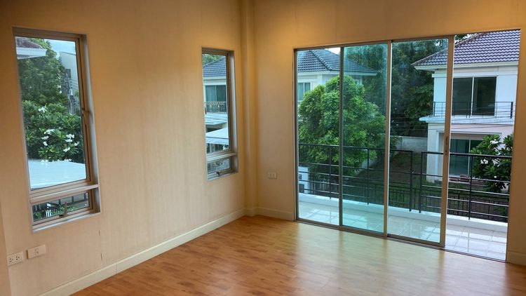 SC ASSET ไม่มี 2020 บ้านเดี่ยว 2 ชั้น ขนาด 62.8 ต.ร.ว ถนนรามอินทรา (ติดร้านอาหารจันทร์เพ็ญ)ใกล้ห้างแฟชั่นไอส์แลนด์ มีรถไฟสายชมพูผ่าน บ้านใหม่ไม่เคยเข้าอยู่ รูปที่ 4