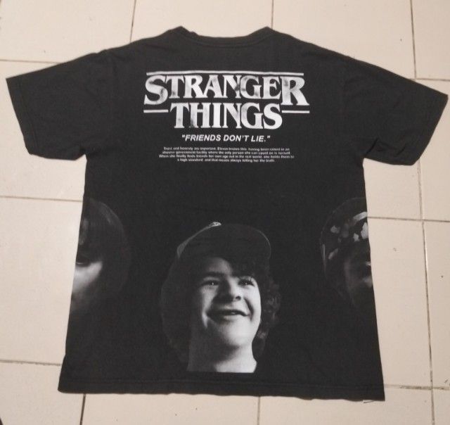 ดำ L แขนสั้น เสื้อทีเชิ้ต อื่นๆ เสื้อยืดวินเทจ ลาย Stranger Things