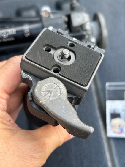 ขายขาตั้งกล้องพร้อม หัวบอล manfrotto ราคา 1,700 รูปที่ 3