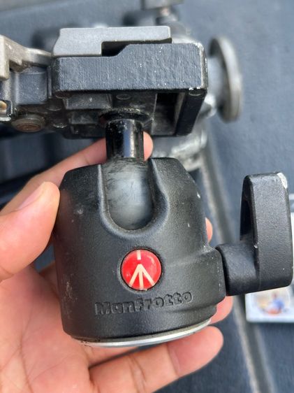 ขายขาตั้งกล้องพร้อม หัวบอล manfrotto ราคา 1,700 รูปที่ 2